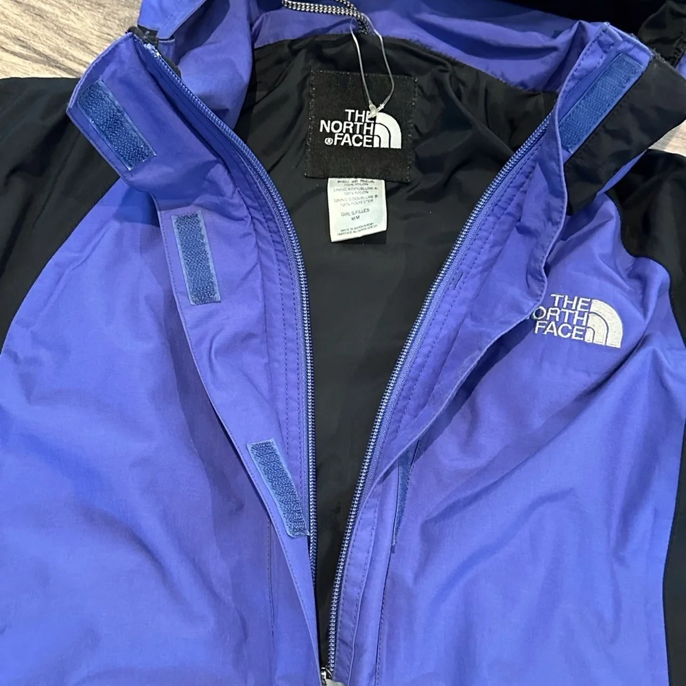 The North Face Kids Medium Purple and Black Snow and Raincoat